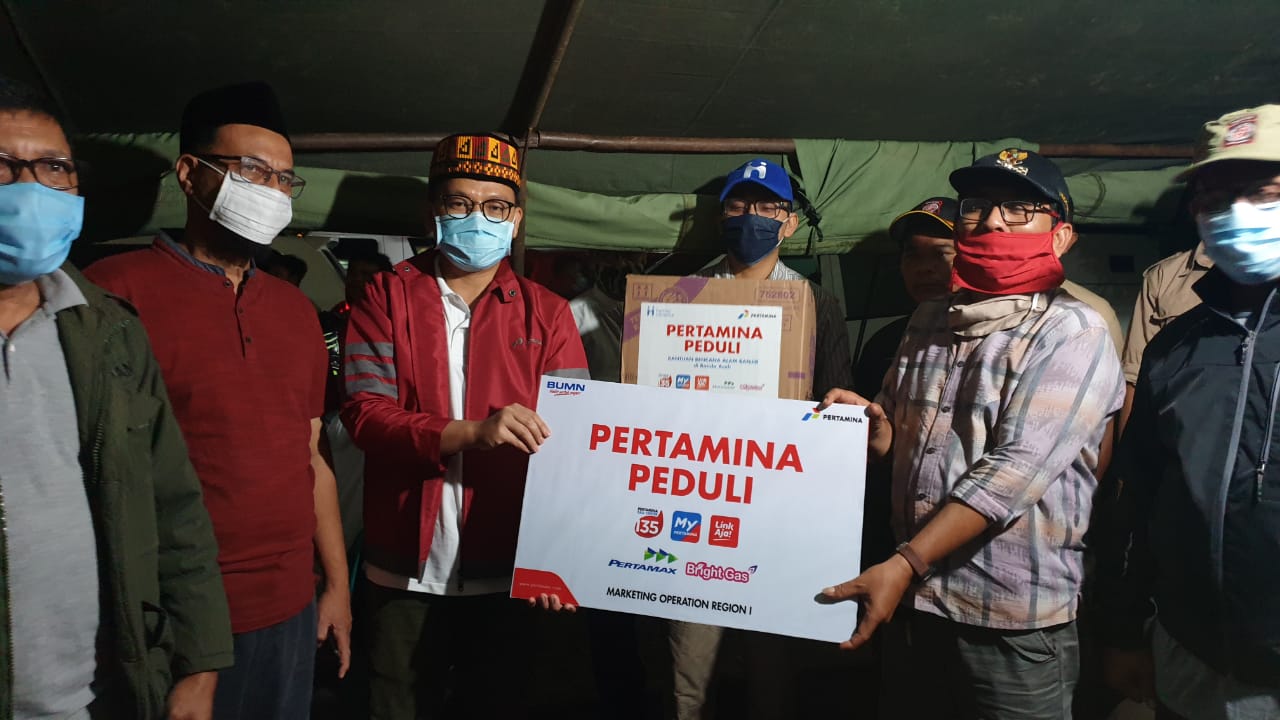 Penyerahan Bantuan Pertamina Peduli Untuk Masyarakat Terdampak Banjir Di Aceh Besar