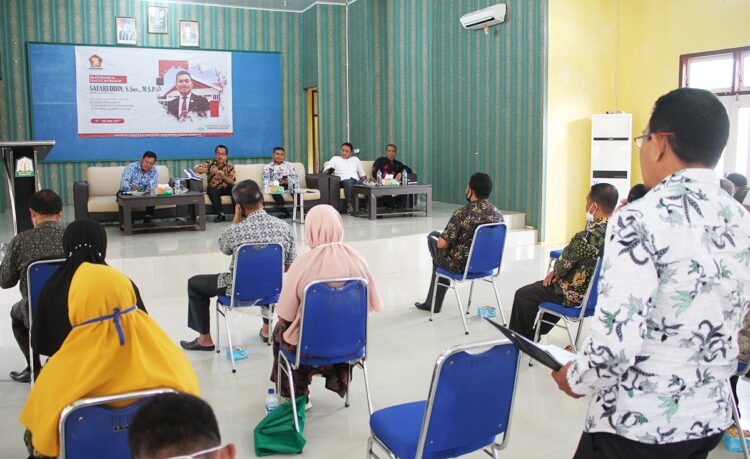Silaturrahmi dan Dialog Interaktif Wakil Ketua DPRA Safaruddin dengan Cabang Dinas Pendidikan Aceh Cabang Aceh Barat Daya (Abdya) dan para kepala sekolah menengah atas (SMA) dan kejuruan (SMK) se-Abdya, Kamis (1/4)