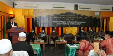 Wali Nanggroe menyampaikan sambutan sebelum membuka Rakor Keistimewan dan Kekhususan Aceh bagi perangkat Lembaga Wali Nanggroe dan SKPK Keistimewaan Aceh, Jum'at (25/6)