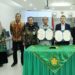 Direktur Umum dan SDM BPJS Ketenagakerjaan Abdur Rahman Irsyadi dan Rektor USK Prof Dr Ir Marwan menandatangani MoU di Balai Senat USK Banda Aceh, Kamis (16/6)