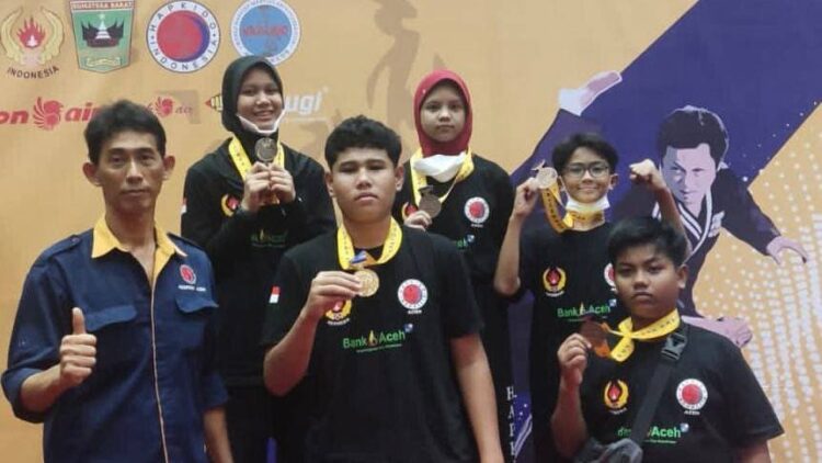 Tim Hapkido Aceh berhasil menyabet 4 medali emas, 4 perak dan 10 perunggu di Kejurnas V di Komplek Universitas Negeri Padang (UNP) Sumatera Barat 5 - 7 Agustus 2022