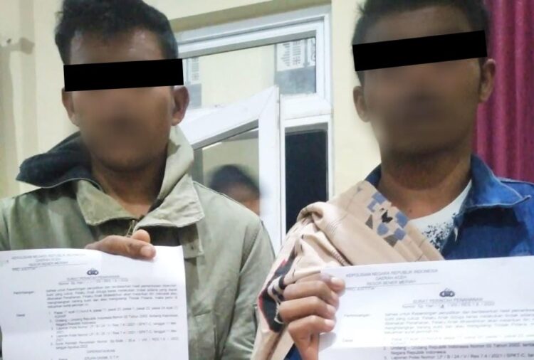 Satreskrim Polres Bener Meriah menangkap 2 warga Kampung Ramung Jaya, Kecamatan Permata, Bener Meriah, karena mencuri mesin potong rumput dan mesin pompa air