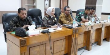 Pj Bupati Aceh Utara Azwardi Abdullah dan Forkopimda mengelar rapat keberlanjutan pembagunan waduk Krueng Keureuto yang tenkendala pembebasan ganti rugi tanaman masyarakat di atas lahan HGU