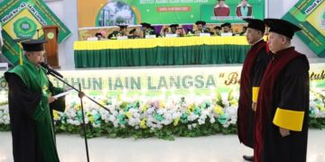 Pengukuhan dua Guru Besar IAIN Langsa oleh Sekjen Kemenag RI Prof Dr Nizar Ali MAg, Sabtu (15/10)