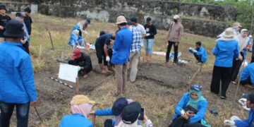 Tim Prodi SKI FAH UIN Ar-Raniry bersama BPCB Aceh melakukan ekskavasi situs Benteng Kuta Batee Kerajaan Trumon yang terletak di Desa Keude Trumon, Aceh Selatan yang berlangsung 14-16 Oktober 2022