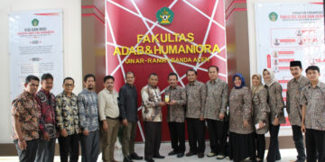 Fakultas Adab dan Humaniora UIN Ar-Raniry menerima kunjungan studi banding dari Fakultas Adab dan Humaniora UIN Sunan Gunung Djati Bandung, Kamis (1/12)