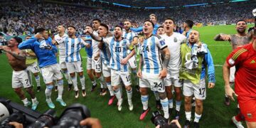 Argentina melaju ke semifinal Piala Dunia 2022. Albiceleste meraih hasil itu usai mengalahkan Belanda 4-3 lewat adu penalti di Lusail Stadium, Doha, Qatar, Sabtu dini hari (10/12) WIB