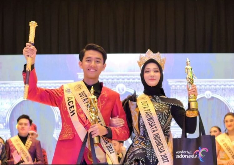 Reza Arianda dan Frintzy Ailin Adinda Julian dari Provinsi Aceh terpilih dan menjadi juara 1 Duta Pariwisata Indonesia Tahun 2022 di yang dilaksanakan di Kabupaten Berau, Kalimantan Timur