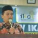 Tgk H Khalid Muddatstsir Lc MA menyampaikan sambutan setelah terpilih menjadi Ketua Ikatan Alumni Timur Tengah (IKAT) Aceh Periode 2023-2026, Ahad (19/2)