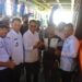 Menteri Perhubungan Budi Karya Sumadi didampingi Pj Gubernur Aceh Achmad Marzuki dan Anggota DPR RI asal Aceh Ruslan M Daud meninjau aktivitas dan menyapa penumpang kapal di Pelabuhan Ulee Lheue Banda Aceh, Jum'at (3/2)