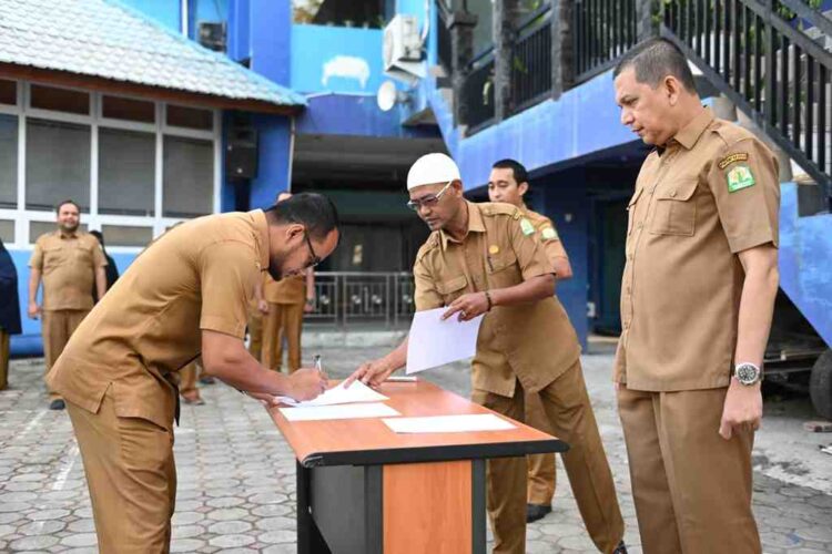 ASN di lingkungan Pemerintah Aceh, Senin (6/3/2023) mengikuti apel pagi dan teken ikrar netralitas ASN pada Pemilu 2024