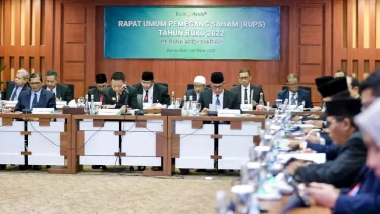 Rapat Umum Pemegang Saham (RUPS) Bank Aceh Syariah, Kamis (9/3) di Aula Gedung Serbaguna Setda Aceh, memutuskan pembagian dividen sebesar Rp 295 miliar kepada pemegang saham