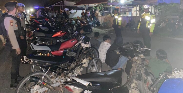 Tim gabungan Polres Aceh Utara menggagalkan aksi balap liar di kawasan Jalan Line PT PGE Gampong Nibong Baroh Kecamatan Nibong, Aceh Utara, Selasa dini hari (28/3) dan mengamankan 48 sepeda notor