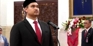 Presiden Jokowi resmi melantik Dito Ariotedjo sebagai Menteri Pemuda dan Olahraga (Menpora) yang baru pada Senin petang (3/4) di Istana Negara, Jakarta Pusat