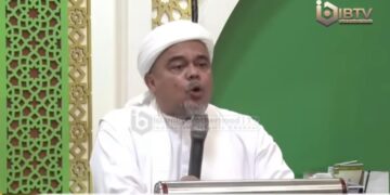 Mantan Imam Besar FPI Habib Rizieq Shihab mengajak masyarakat untuk mengikuti keputusan pemerintah terkait dengan penetapan 1 Syawal 1444 Hijriah