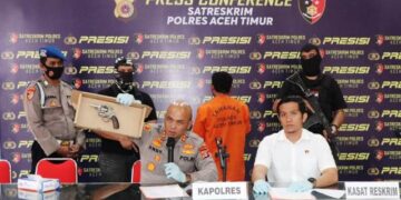 Kapolres Aceh Timur AKBP Andy Rahmansyah, memberikan keterangan pada konferensi pers, Jum'at (5/5/2023)