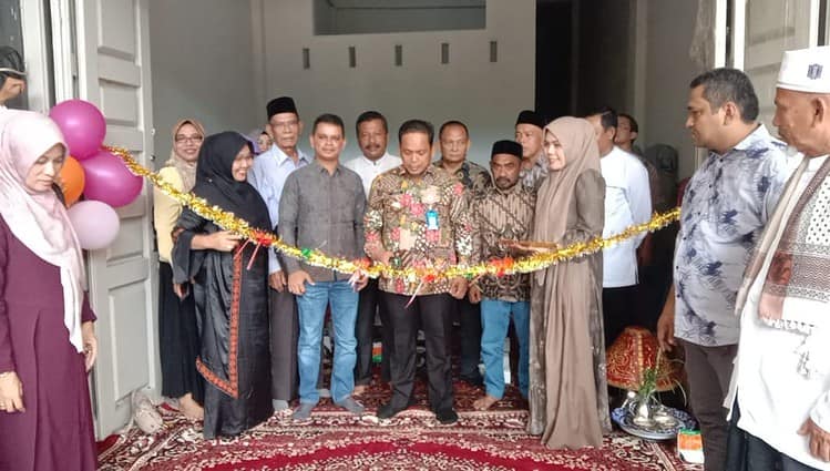 Pj Bupati Aceh Jaya Nurdin meresmikan Rumah Singgah dan Rumah Tunggu Kelahiran bagi pasien/pendamping orang sakit dari Kabupaten Aceh Jaya yang berobat di Banda Aceh