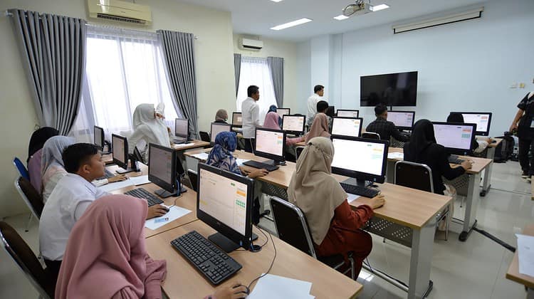 Sebanyak 3.568 peserta mengikuti Ujian Masuk Perguruan Tinggi Keislaman Negeri (UMPTKIN) 2023 di UIN Ar-Raniry, Senin (29/5)