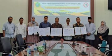 Empat Prodi Universitas Al-Muslim Bireuen melaksanakan penandatanganan Perjanjian Kerja Sama dengan Rumoh Manuskrip Aceh milik Tarmizi Abdul Hamid atau Cek Midi di Ruang Rapat Ampon Chik Peusangan, Sabtu (17/6)