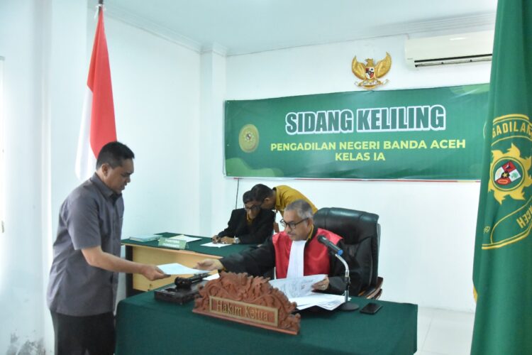 Hakim PN Banda Aceh mengabulkan permohonan pergantian dan penambahan nama lima bakal Caleg Partai Demokrat untuk tingkat DPRK Banda Aceh, Rabu (23/8)