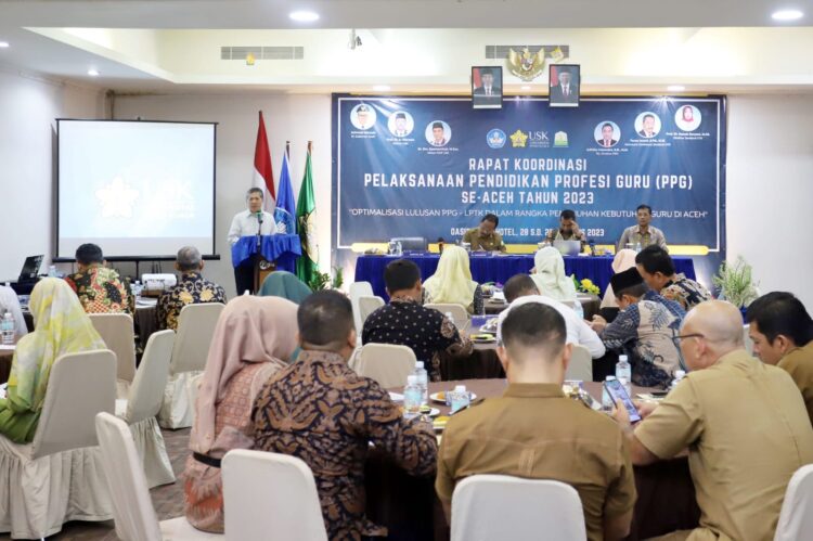 USK bersama lima kampus lainnya di Aceh, melaksanakan rapat koordinasi Pelaksanaan Pendidikan Guru (PPG) se-Aceh tahun 2023, di Hotel Oasis Banda Aceh, 29 Agustus 2023