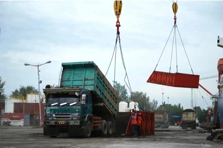 10 Ribu Ton Cangkang Sawit Aceh Diekspor ke Jepang Via Pelabuhan Krueng Geukueh