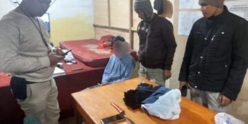 Seorang pria berinisial RN (26), warga Gayo Lues, menyerahkan diri ke polisi usai melakukan pembunuhan terhadap istrinya KS (32) warga Gayo Lues, dengan lokasi TKP pembunuhan di pegunungan Bur Desa Leme Kecamatan Blangkejeren