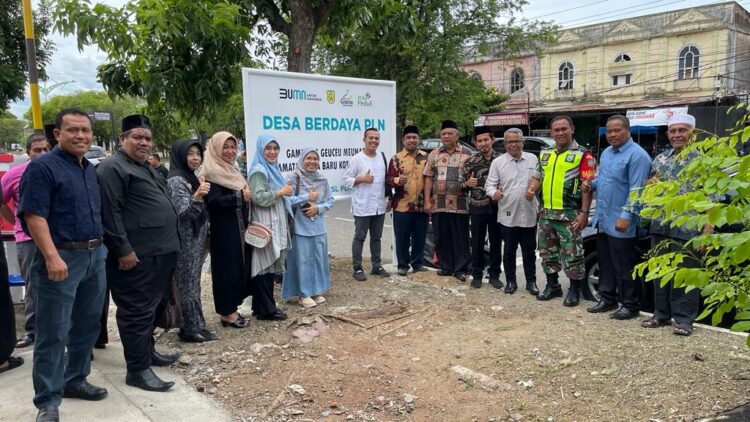 PLN UID Aceh meresmikan Desa Berdaya di Gampong Geuceu Meunara, Kecamatan Jaya Baru, Kota Banda Aceh, Ahad (3/9)