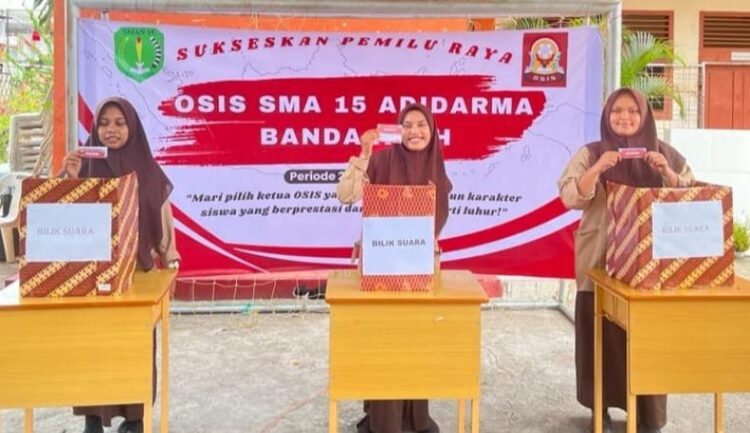 SMA Negeri 15 Adidarma Banda Aceh mengadakan Pemilu Raya pemilihan Ketua OSIS masa bakti 2023-2024, Sabtu (16/9)