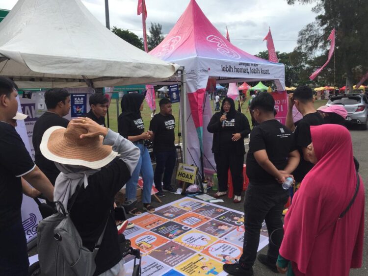 Masyarakat Anti Fitnah Indonesia (Mafindo) Wilayah Aceh melaksanakan kegiatan pre-bunking pencegahan hoaks, di Stadion Harapan Bangsa Lhong Raya Banda Aceh, Ahad (24/9)