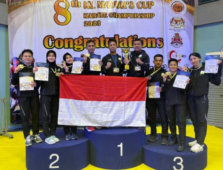Tim Karate Aceh pada kejuaraan internasional di Titiwangsa Stadium, Kuala Lumpur, Malaysia, 3 Desember 2023