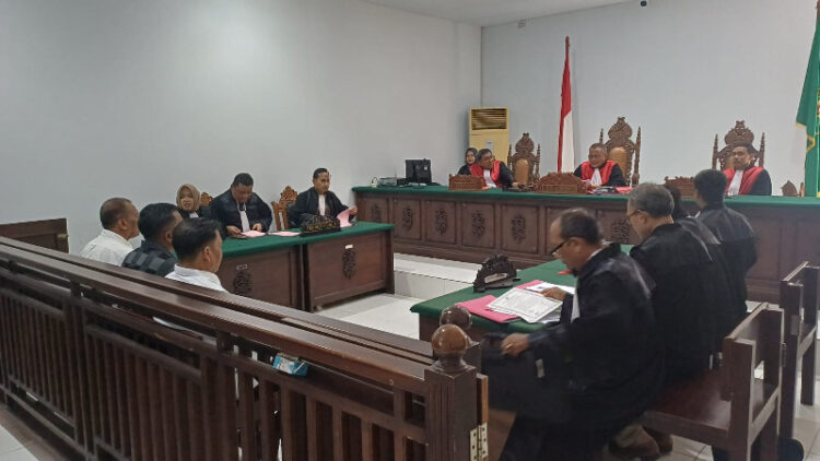 PN Tipikor Banda Aceh, Kamis (22/2) menggelar sidang perdana kasus korupsi pengadaan buku adat istiadat dan mobiler MAA tahun 2022-2023 total pagu anggaran Rp 5,6 miliar
