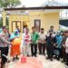 Kadis Sosial Aceh Muslem Yacob mengantar bantuan Pemerintah Aceh untuk korban bencana puting beliung di Aceh Tenggara, yang diterima oleh Pj Bupati Syakir, Kamis sore, 28 Maret 2024