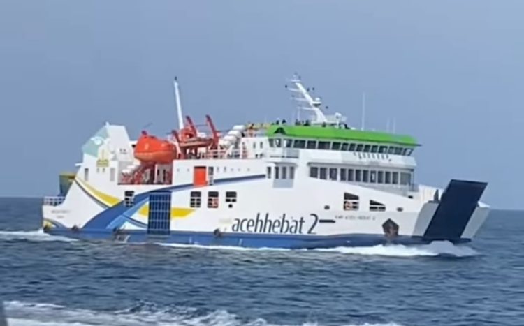 Kapal penyeberangan Aceh Hebat 2 melayani pengangkutan penumpang dari dan ke Sabang sebanyak enam trip per hari, akibat wisatawan yang membludak pada libur Lebaran Idulfitri 1445 Hijriah