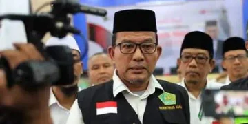 Kakanwil Kemenag Aceh Azhari memberikan keterangan pers