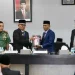 Pj Gubernur Aceh Bustami Hamzah menyerahkan LKPJ Gubernur Aceh Tahun 2023 dalam Sidang Paripurna DPRA, Senin 22 April 2024