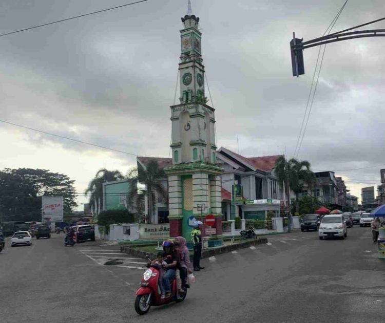 Suasana di Simpang Bank Aceh, Kabupaten Aceh Barat Daya