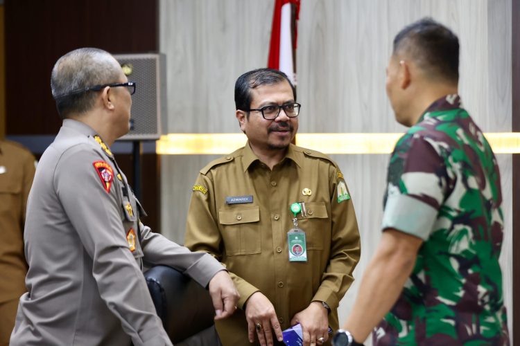 Pj Sekda Aceh Azwardi Abdullah menghadiri Rapat Koordinasi Lintas Sektoral Operasi Ketupat Seulawah 2024, di Aula Machdum Sakti Polda Aceh, Selasa (2/4/2024)