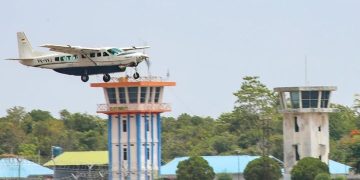 Akses menuju Kota Sabang semakin mudah dengan hadirnya transportasi udara. Rute penerbangan yang dilayani maskapai Susi Air, menjadi alternatif pilihan transportasi bagi para wisatawan