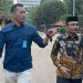 Haji Uma bersama staf ahli Muhammad Daud, menyampaikan belum memutuskan maju di Pilkada Aceh 2024