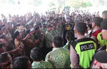 Keuchik di Aceh yang melakukan unjuk rasa untuk meminta perpanjangan masa jabatan dari 6 tahun menjadi 8 tahun dinilai untuk kepentingan pribadinya