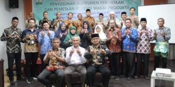 Acara FGD Penyusunan Instrumen Pendataan dan Pemetaan Potensi Wakaf Produktif di Hotel Grand Nanggroe Banda Aceh, Kamis (25/4)