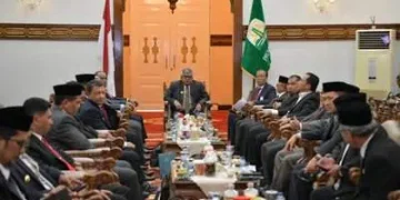 Pj Gubernur Aceh Bustami Hamzah selaku pemegang saham pengendali memimpin RUPS Tahunan Tahun 2023 Bank Aceh Syariah di Pendopo Gubernur Aceh, Ahad (5/5/2024)
