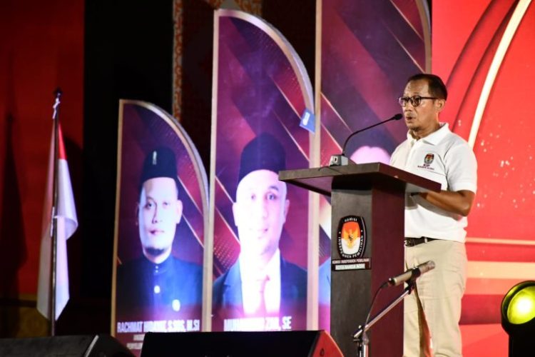 Asisten II yang mewakili Pj Wali Kota Banda Aceh, Fadhil, mengajak warga untuk meningkatkan pengetahuan terkait calon pemimpin