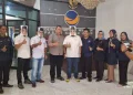 Tim pemenangan Nahrawi Noerdin mendaftar bakal calon wali kota ke kantor DPD NasDem Kota Banda Aceh di Jalan T. Panglima Nyak Makam, Lampineung, Senin (6/5/2024)