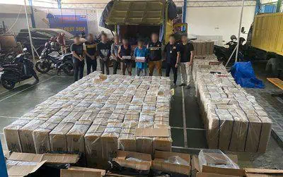 Bea Cukai Langsa dan tim gabungan berhasil melakukan penindakan 2,73 juta batang rokok ilegal tanpa dilekati pita cukai. (Foto: Dok. Bea Cukai Langsa)