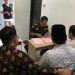 Tiga tersangka korupsi pengadaan lahan zikir Nurul Arafah Islamic Center (NAIC) di kawasan Ulee Lheue Kecamatan Meuraxa, diserahkan ke Jaksa Penuntut Umum (JPU) Kejari Banda Aceh, Kamis (27/6/2024). (Foto: For Infoaceh.net)