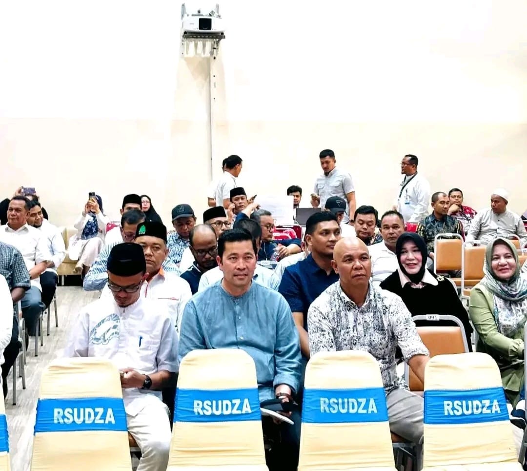 Para calon kepala daerah di Aceh saat menunggu untuk pemeriksaan kesehatan di RSUDZA Banda Aceh (Foto: For Infoaceh.net)