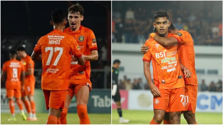 Pemain Persiraja Deri Corfe dan Miftahul Hamdi merayakan gol yang dicetak ke gawang PSIM Jogja di Stadion H Dimurthala Lampineung, Banda Aceh, Jum’at malam (7/2). (Foto: MO Persiraja)