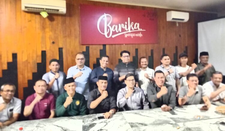 Silaturrahmi antara Bupati/Wakil Bupati Aceh Besar terpilih Muharram Idris-Syukri dengan kalangan akademisi Aceh Besar, berlangsung di Lambaro, Jum'at (7/2).